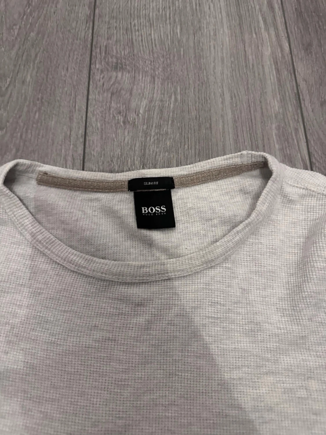 Ljusgrå långärmad tröja från BOSS - 3