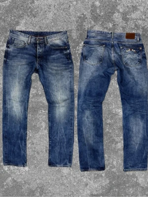 Pepe Jeans  - Tja säljer dessa stilrena och sköna jeans! Mått: A:42 B:81 C:25 D:21 E:19 (cm)  Skriv vid fundering 😁🙌