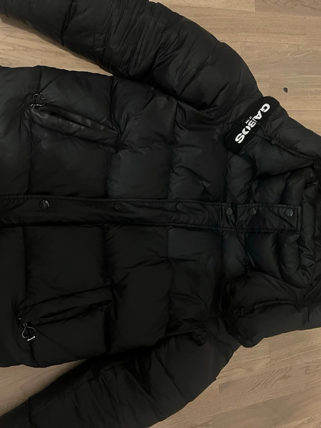 Svart pufferjacka från Gabos London - 1