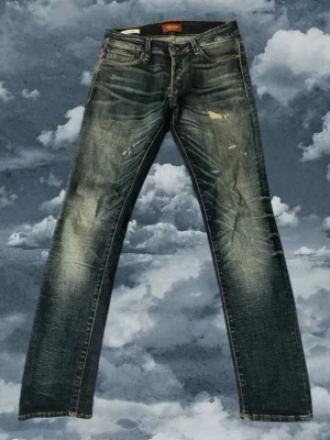 Jack n Jones jeans - Jack n Jones jeans i storlek W29 L30 helt nya modell slim Glenn 