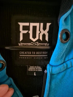 Fox huvtröja  - Huvtröja från fox i nyskick