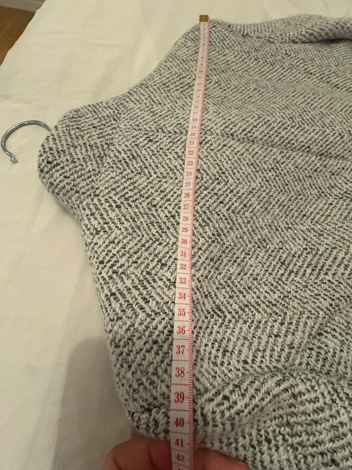 Gråmelerad kappa med mönster - 6