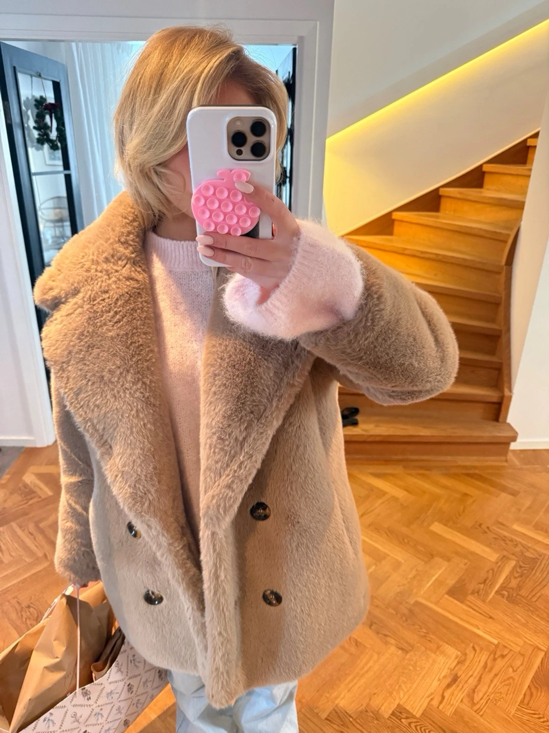 Beige teddyjacka med stora slag - 2