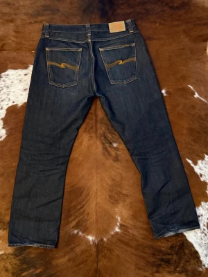 Raw Nudie EasyEmil - Tjena! Säljer dessa riktigt snygga Raw Nudie EasyEmil jeans som inte tillverkas längre, W34/L32, fint skick, hör av dig vid funderingar!🙌