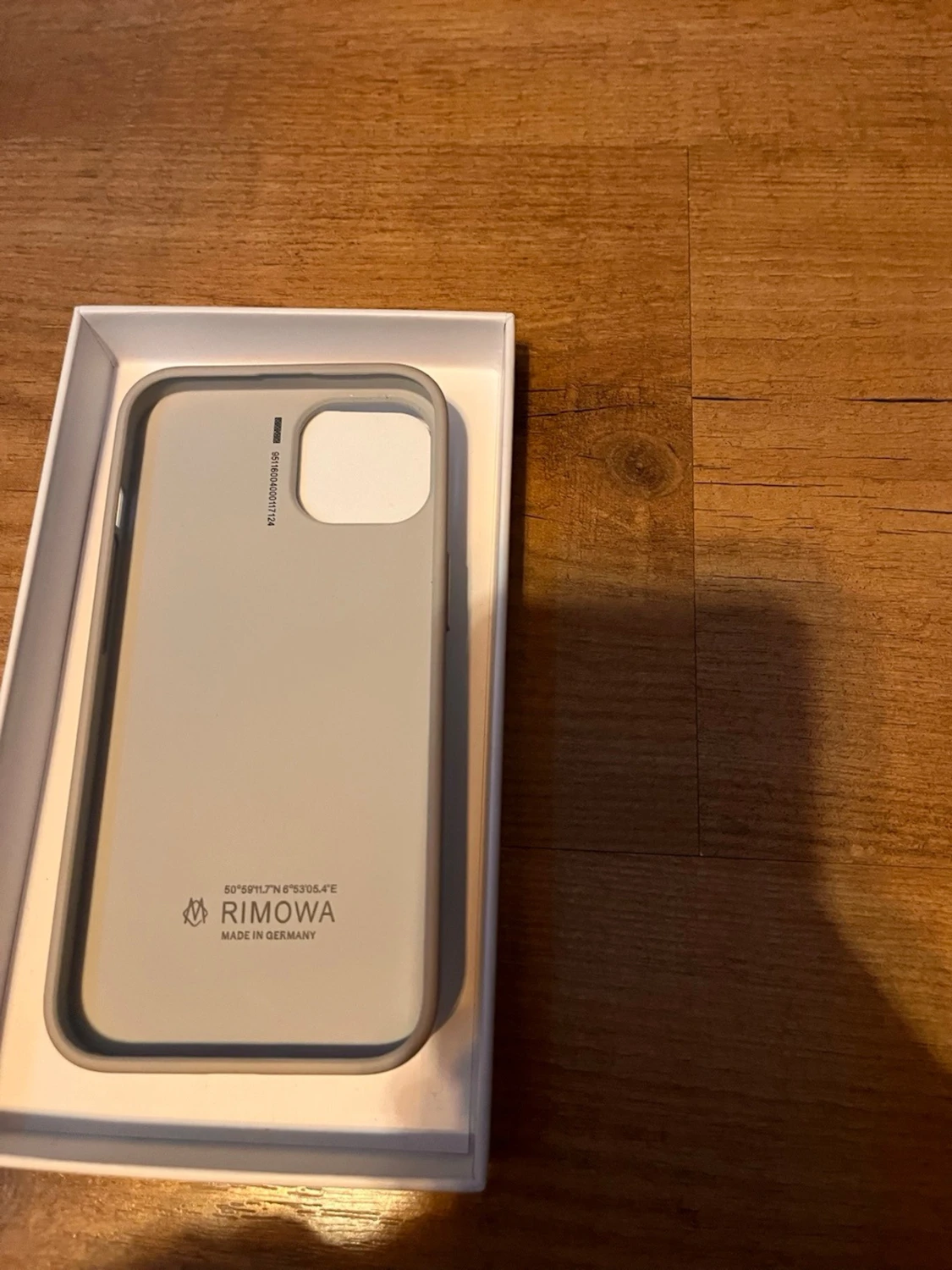 Silver metall skal ifrån Rimowa - 1