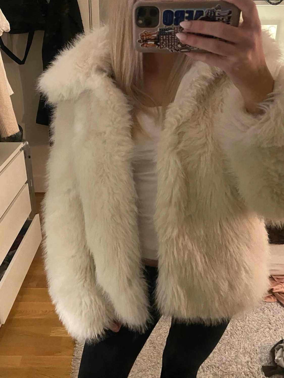 Vit fluffig pälsjacka - 3