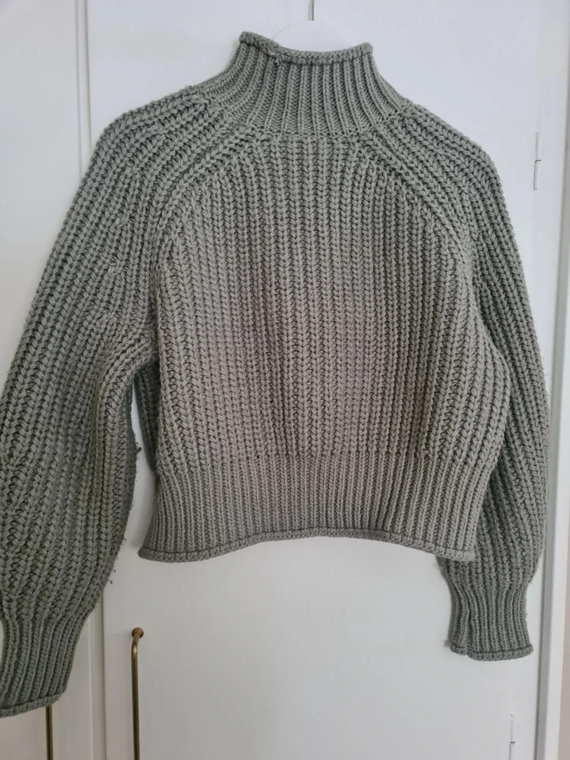 Grön stickad polotröja från H&M - 3