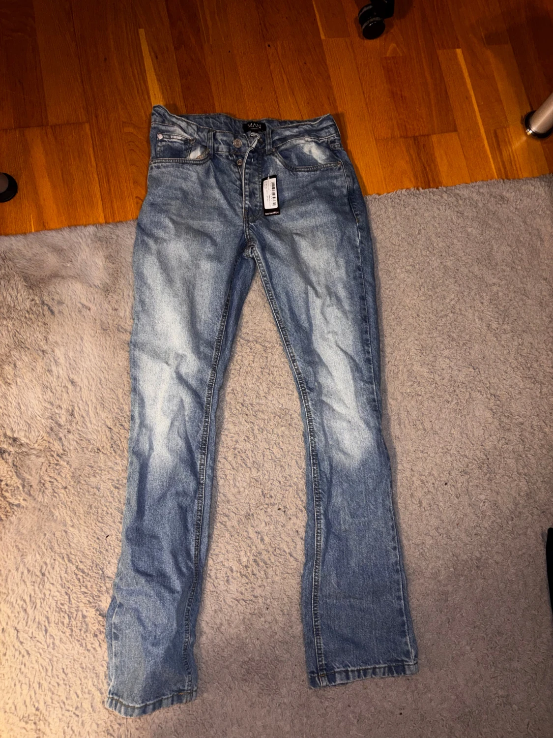 Blå jeans från BoohooMAN, storlek 28 - 2