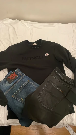 Kläder - Kom dm för mer info enskilt