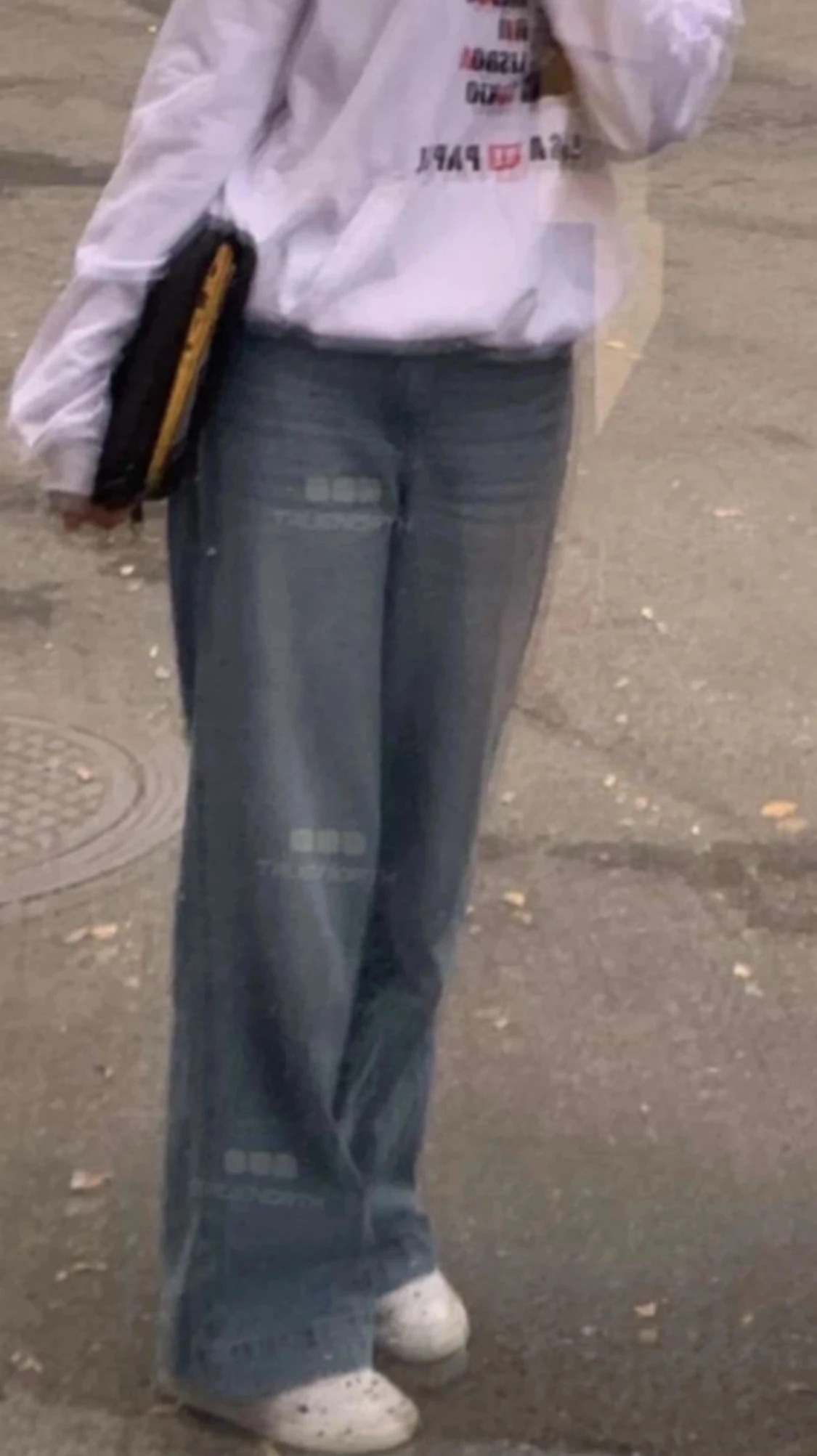 Ljusblå wide jeans  - 1