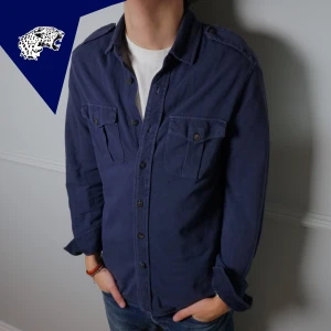 RALPH LAUREN SKJORTA  - Go skjorta från Ralph lauren | Skick: 8,5/10 | Strl: S | Modellen är 182 cm | Hör av dig vid intresse eller om du undrar någonting! 