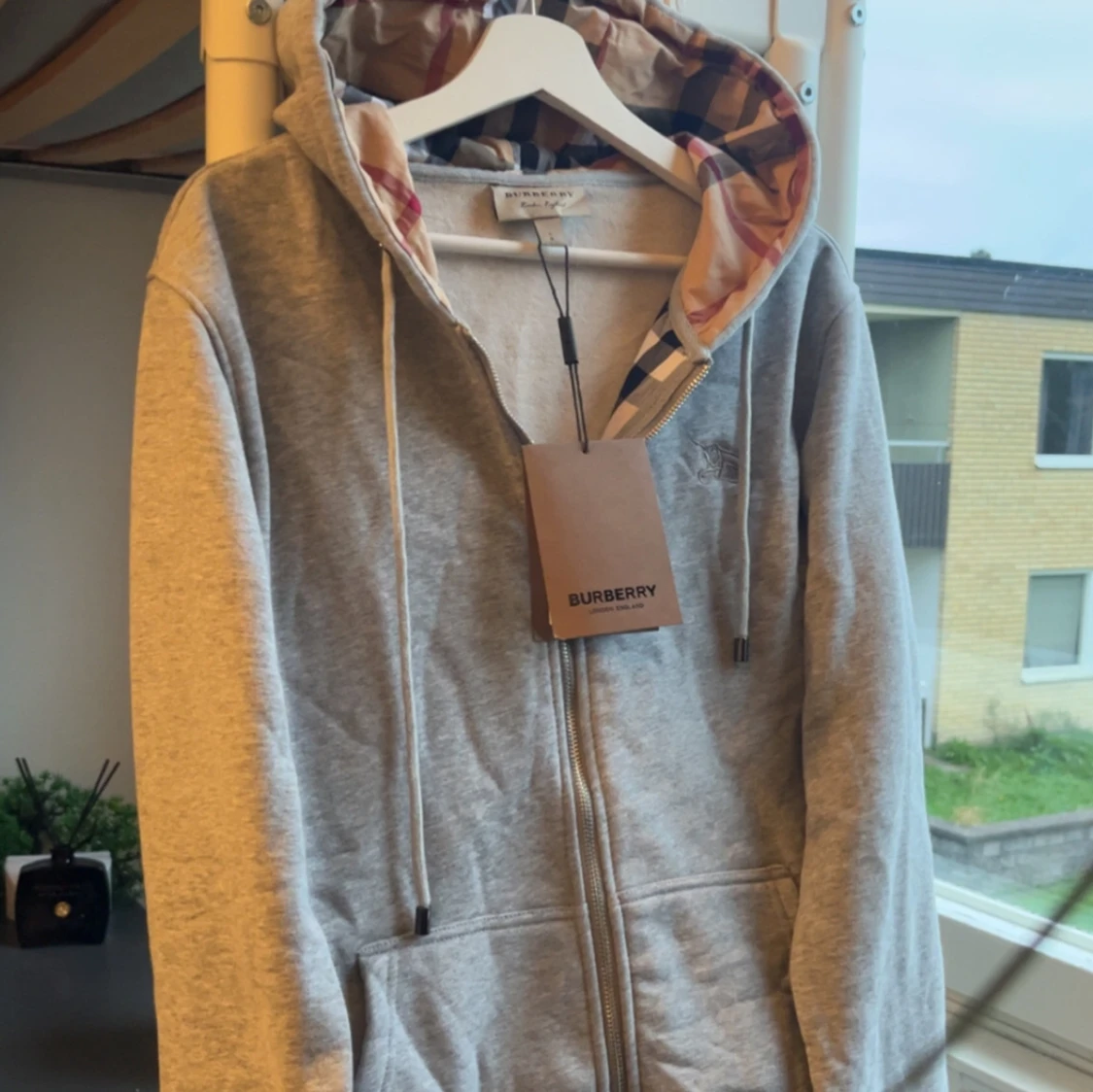 Grå Burberry hoodie zip kofta
