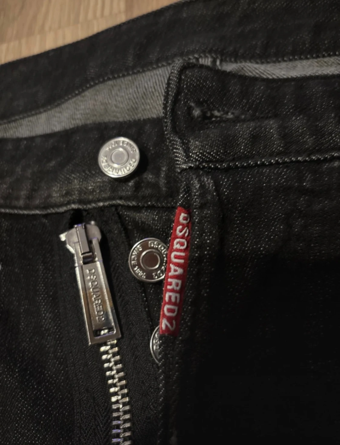 Svarta Dsquared2 jeans 46 - 2