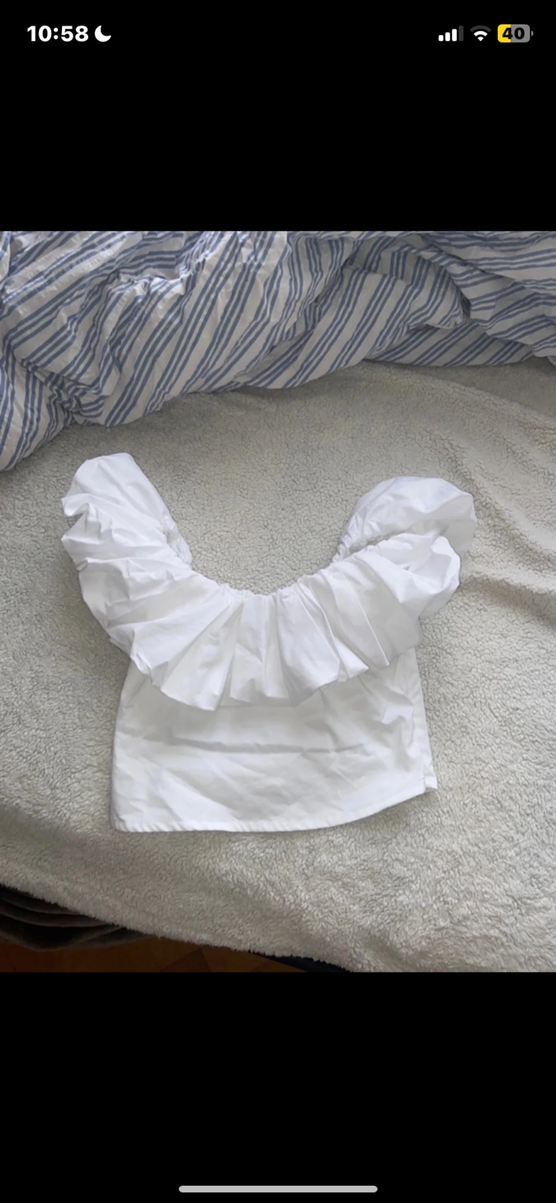 Vit volang topp från Amisu