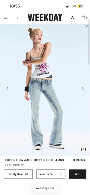 Bootcut jeans från Weekday   - Hej hej🩷Säljer ett par helt nya bootcut jeans ifrån weekday i färgen cloudy blue, storlek 27/30. Jag skulle säga att storleken är ungefär XS/S, säljer då dom var för små på mig. Skicka om ni har frågor🫶🏻💕