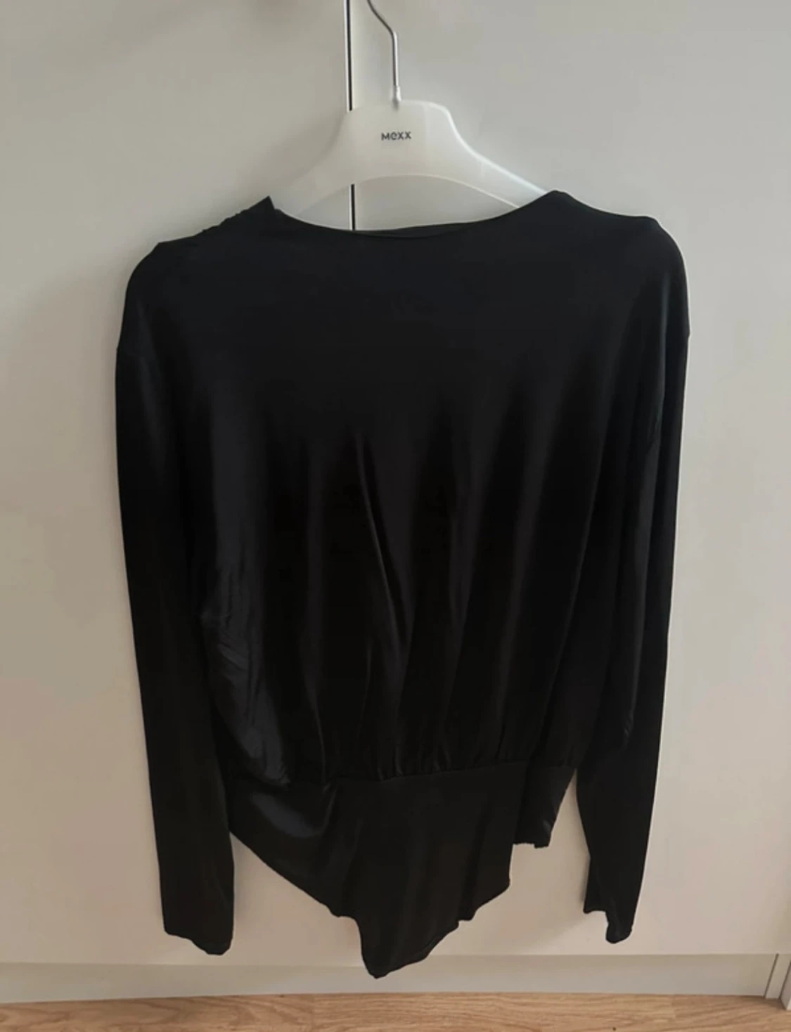 Svart omlott body från H&M - 4