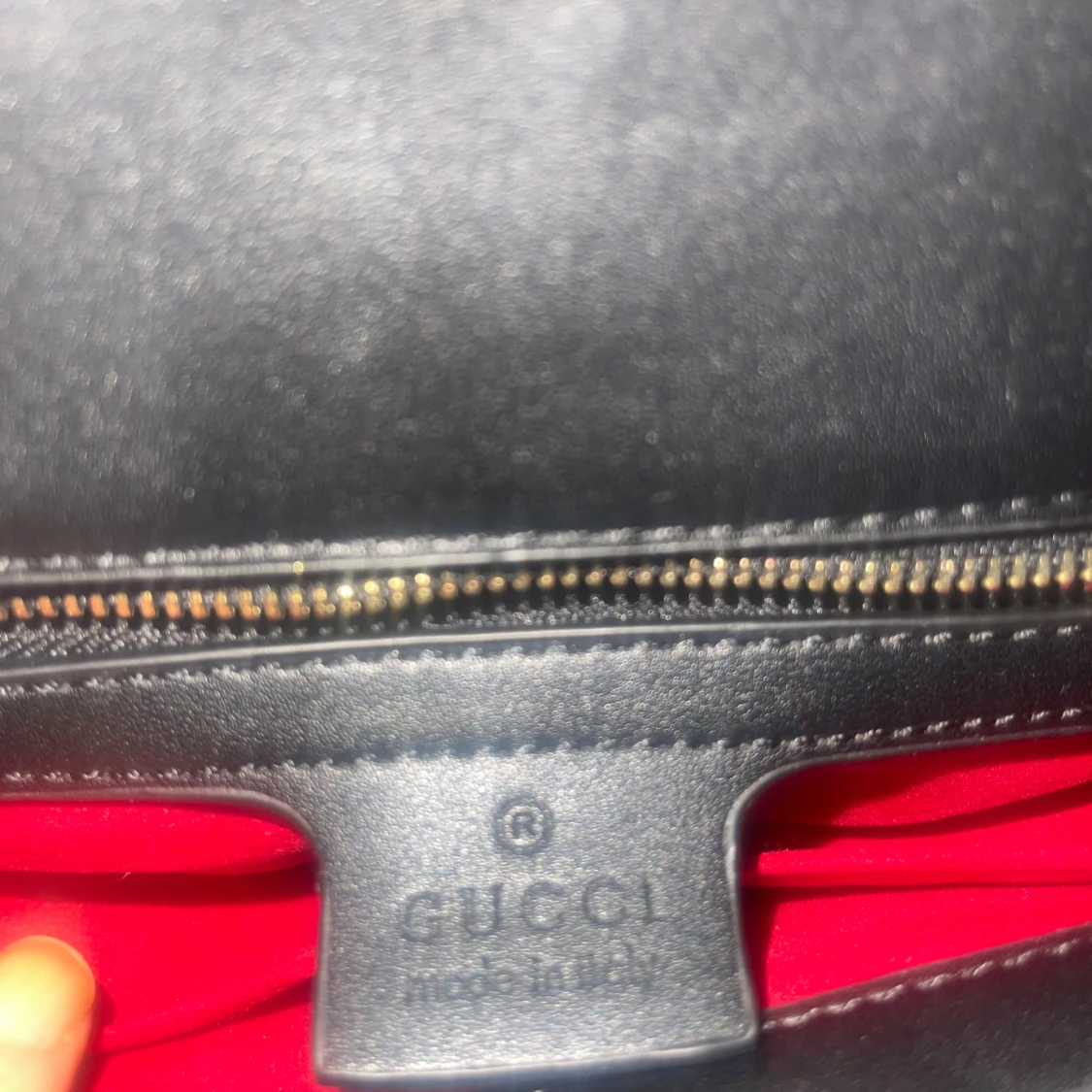 Svart sammet axelväska från Gucci - 2