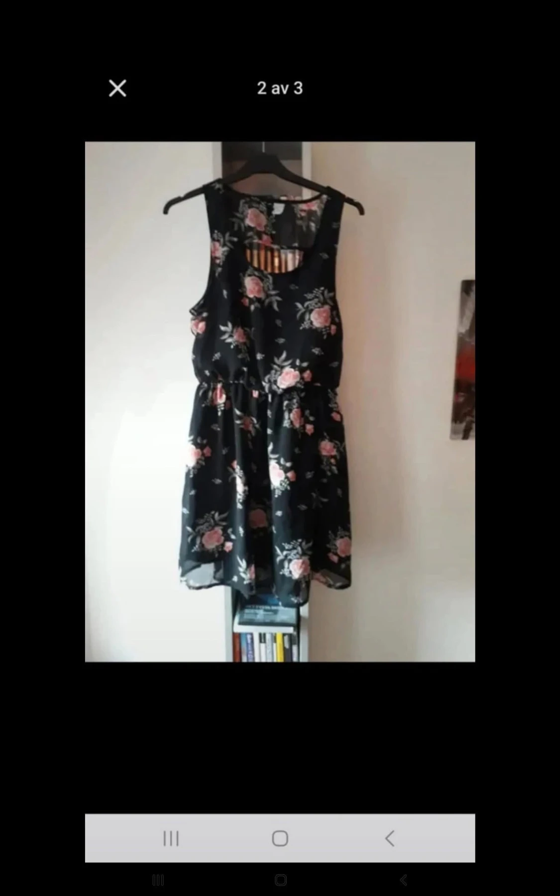 Svart blommig kortklänning
