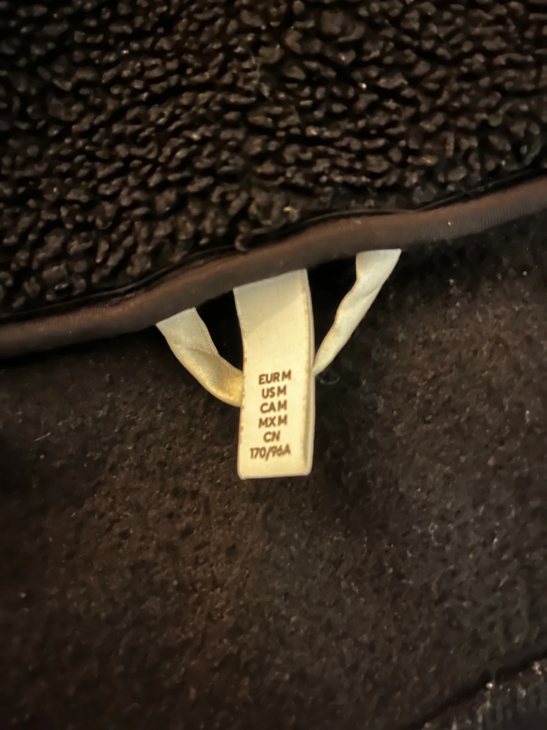 Svart teddyjacka i storlek M - 1