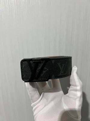 Bälte  - Svart bälte helt nytt