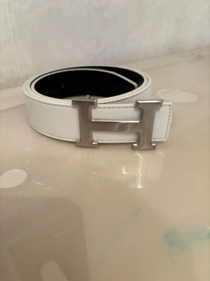 Hermes bälte  - Dm vid intresse
