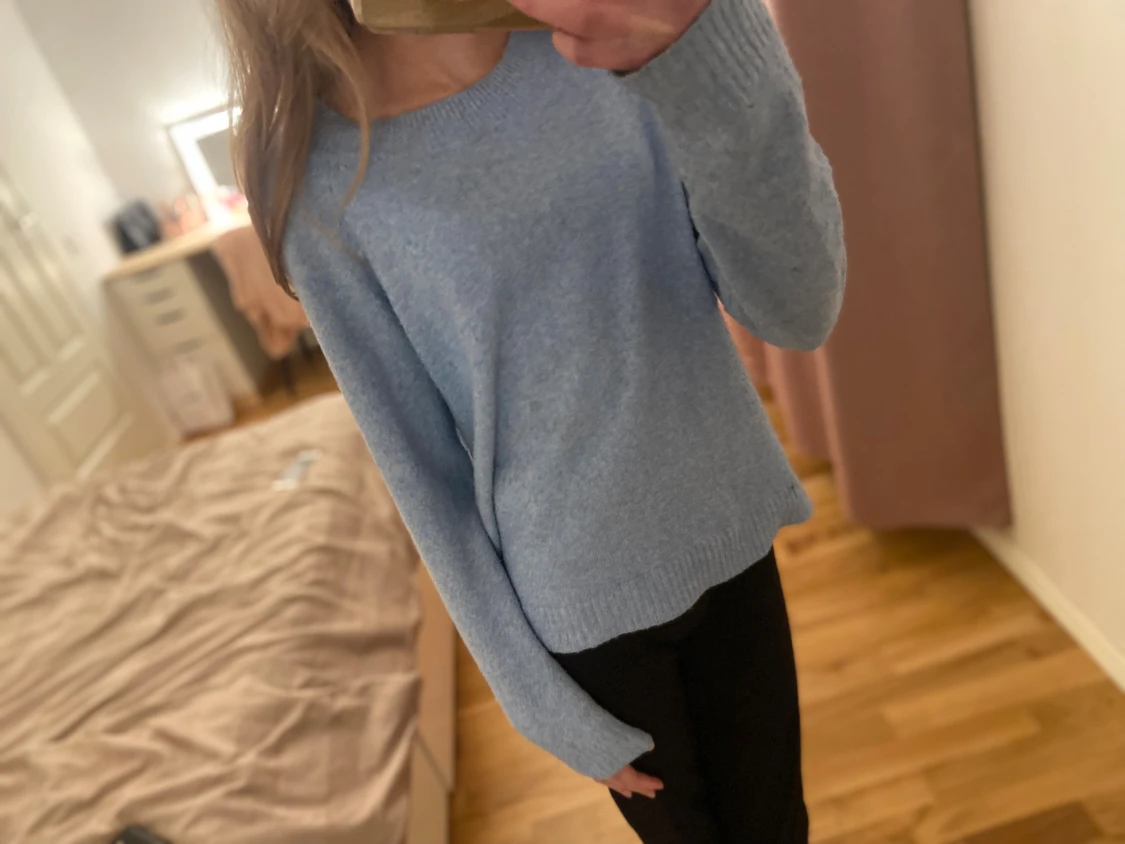 Ljusblå stickad tröja från Vero Moda