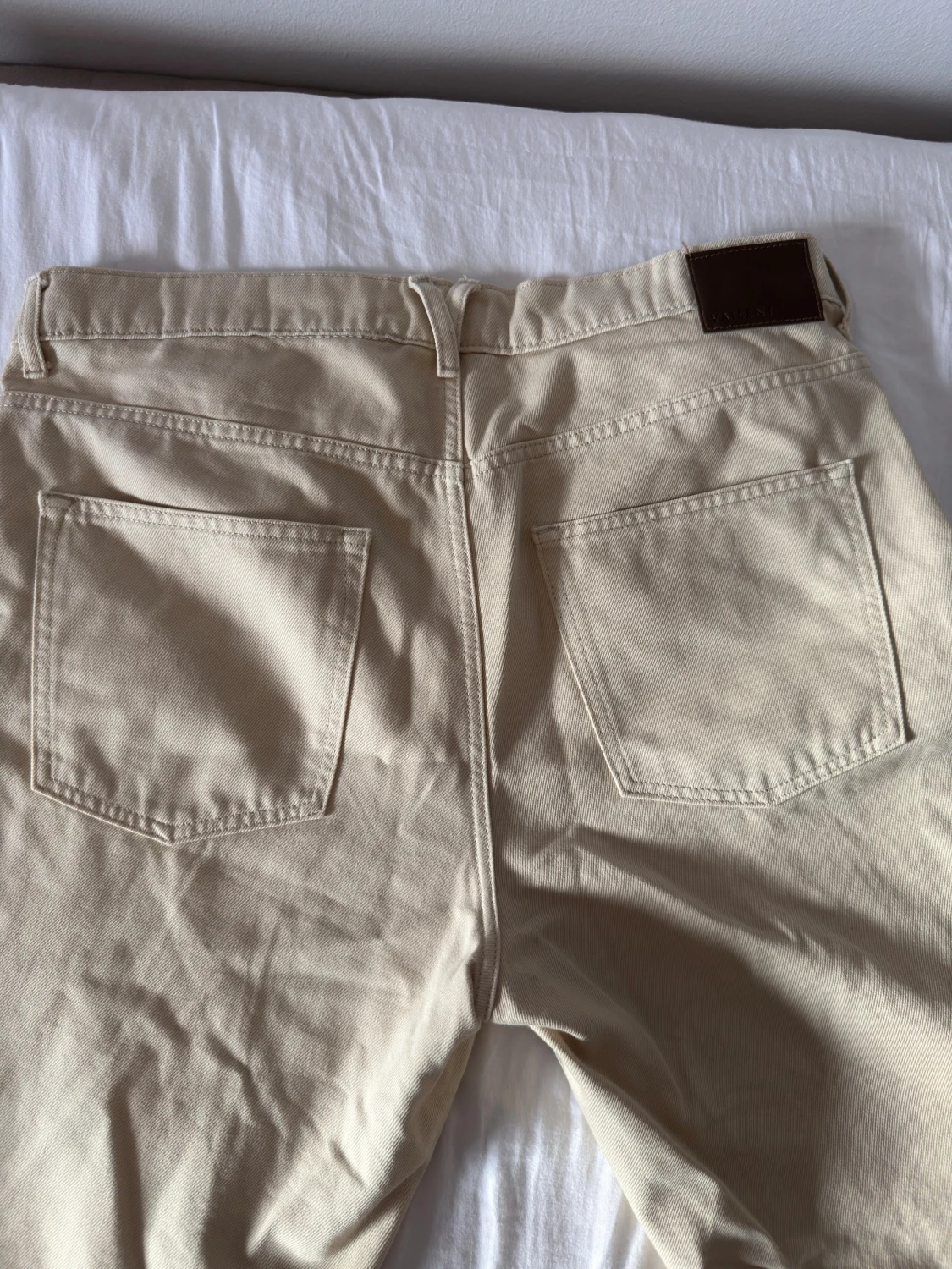 Beige jeansbyxor från Vailent - 1