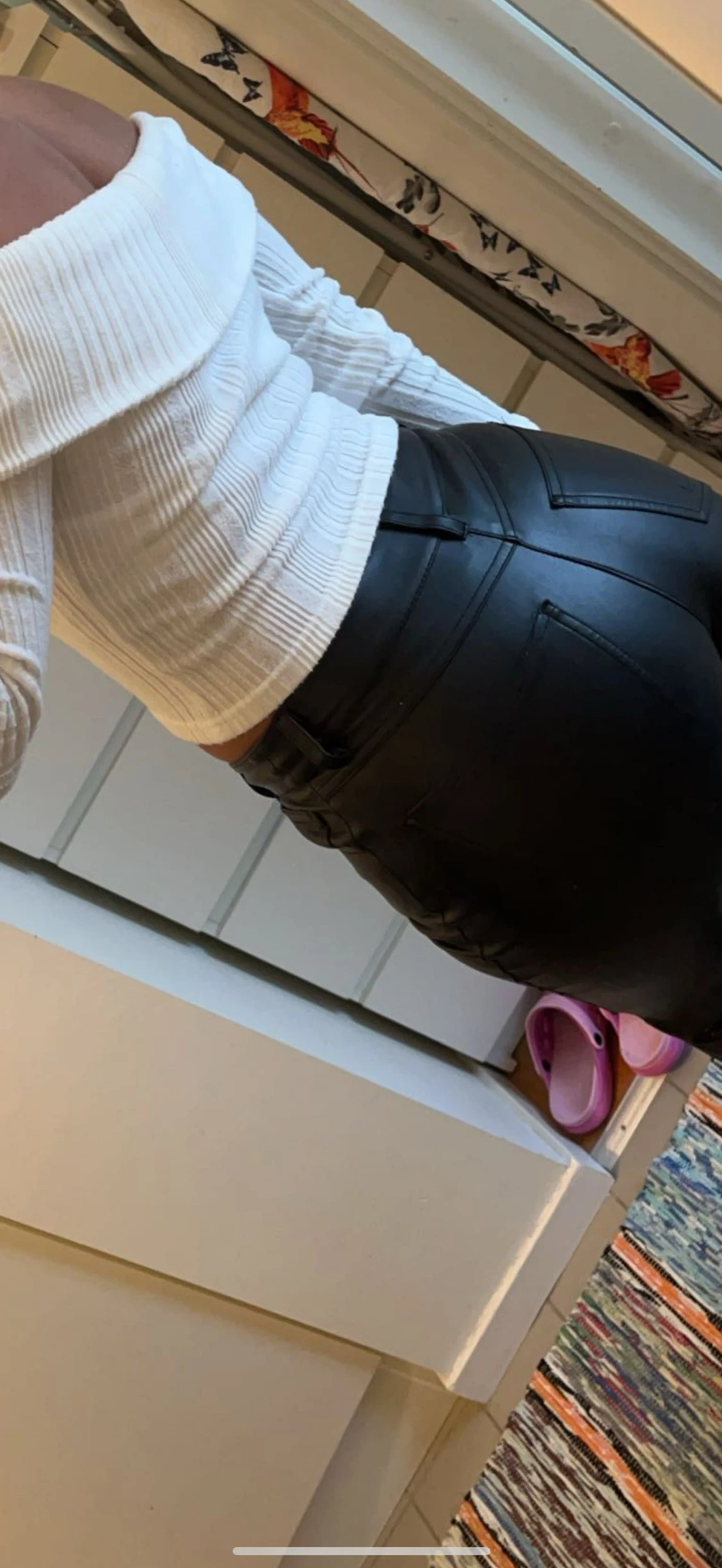 Svarta skinnbyxor  - 3