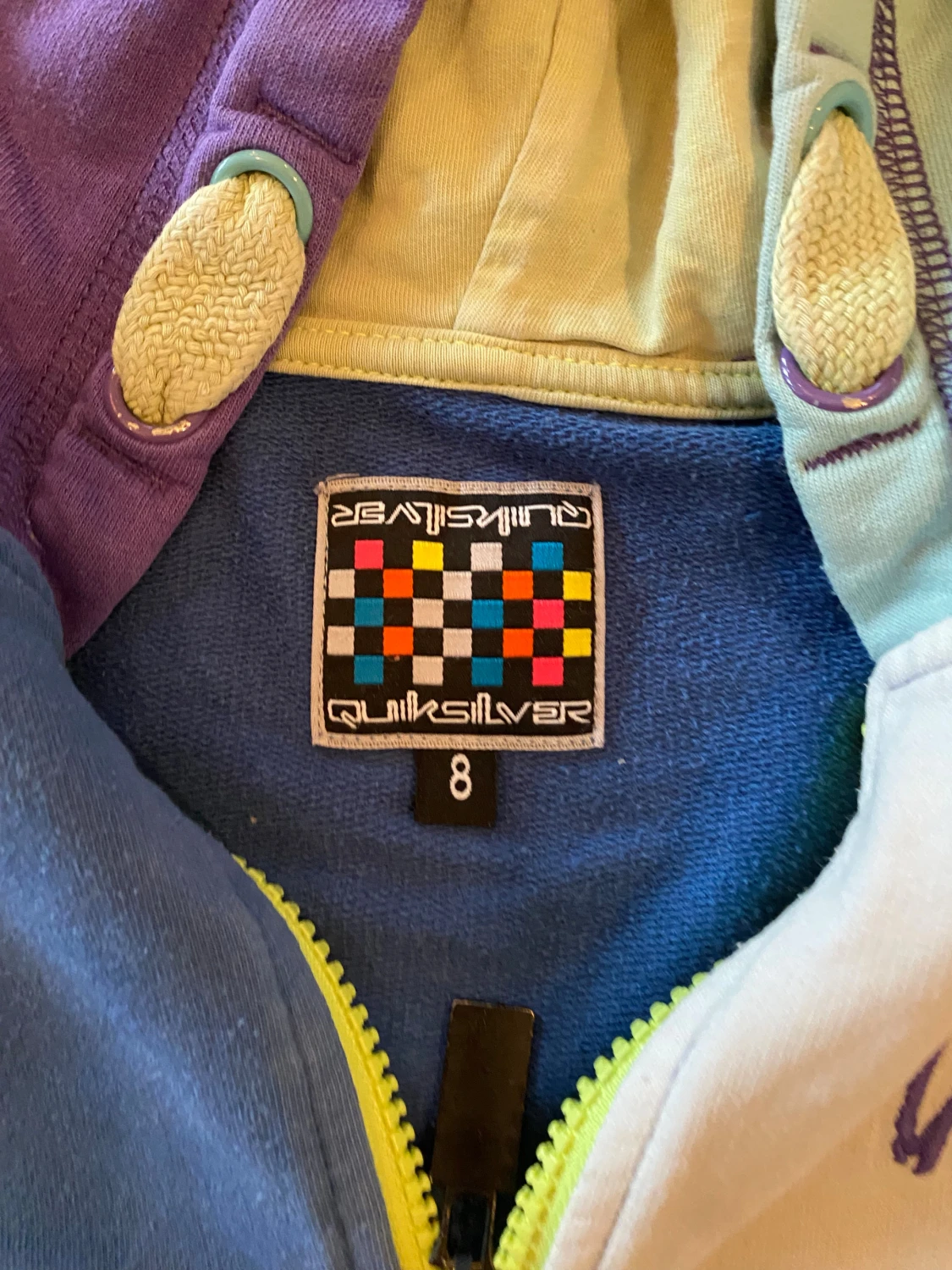 Färgglad hoodie från Quiksilver - 2