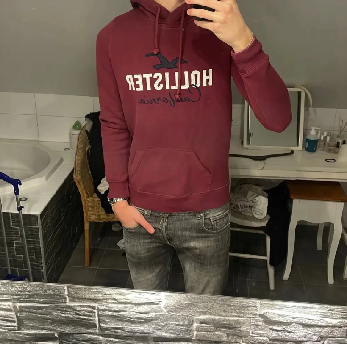 Hollister Hoodie - 1
