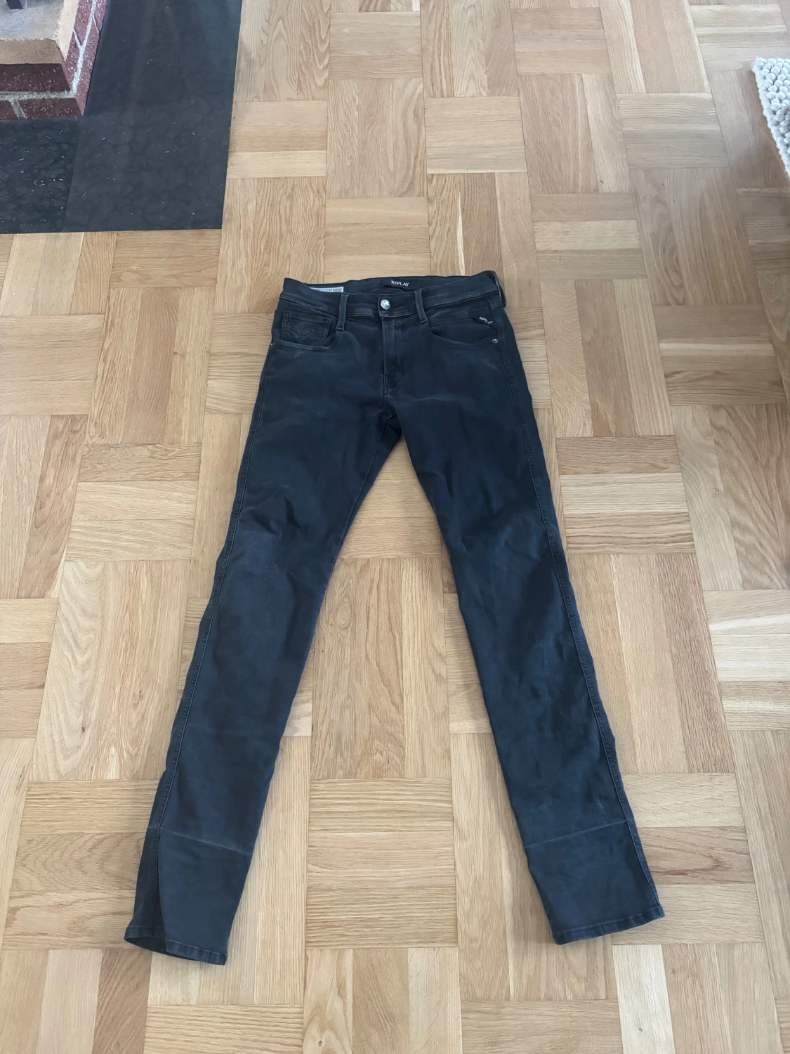 Svarta Replay Anbass jeans slim fit