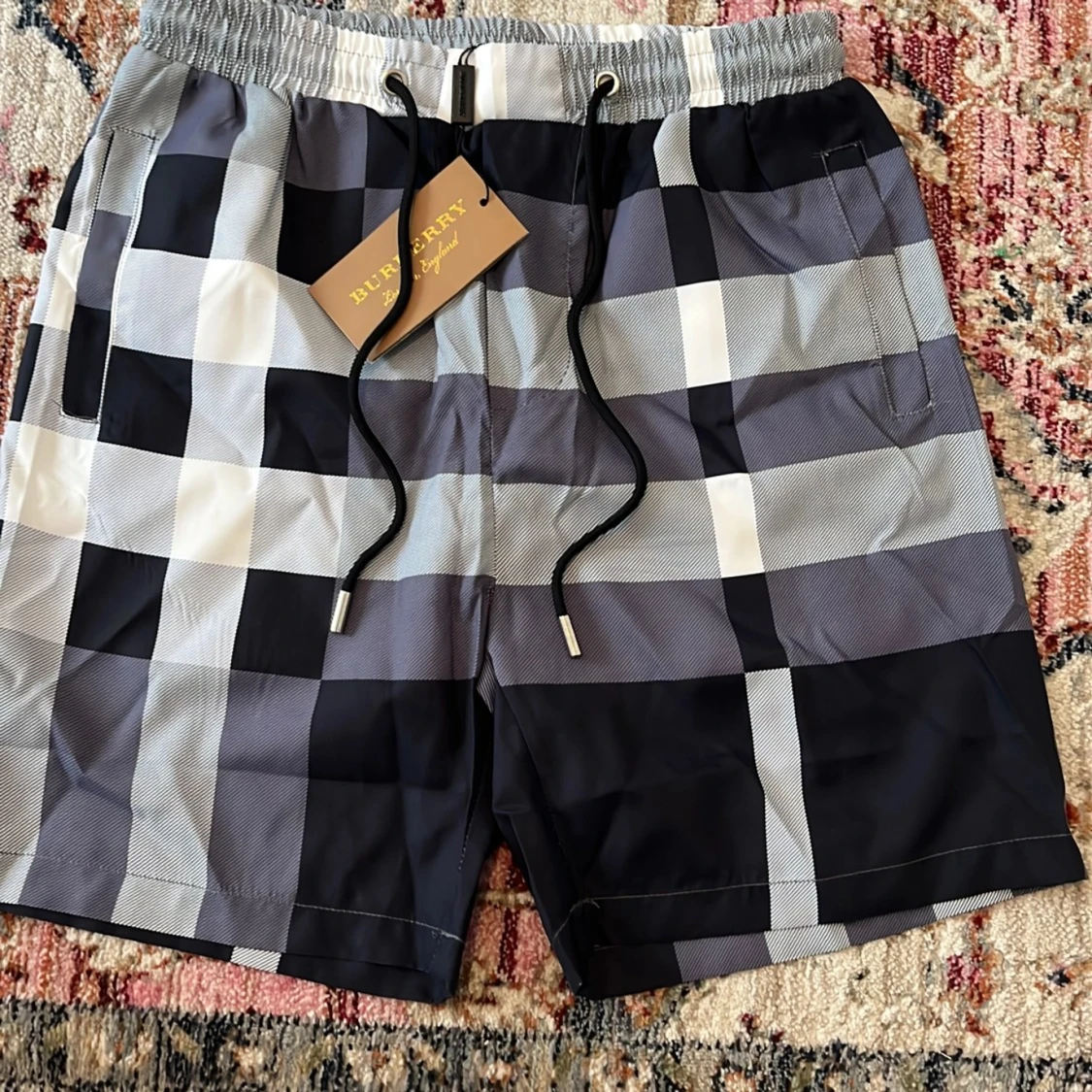 Burberry rutiga badshorts med snörning
