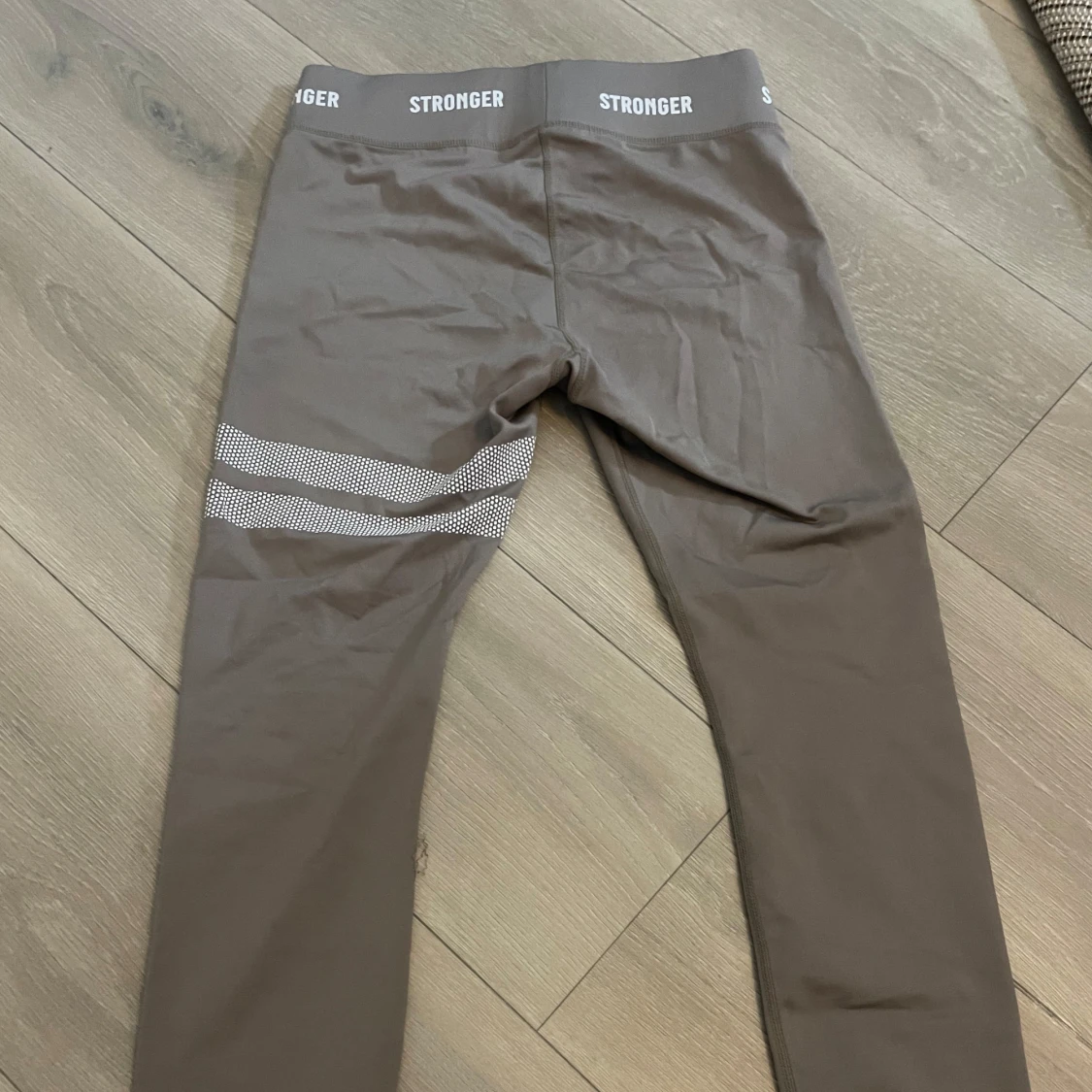 Beigea stronger träningtights - 1