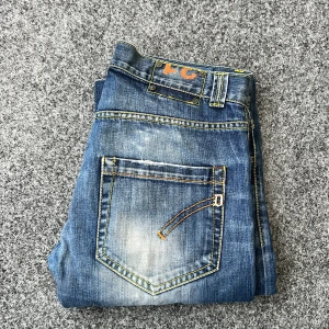 Dondup jeans - Sjukt feta dondup jeans! Size: w31! Skick: 8/10! Bara att höra av sig vid frågor eller annat🤩