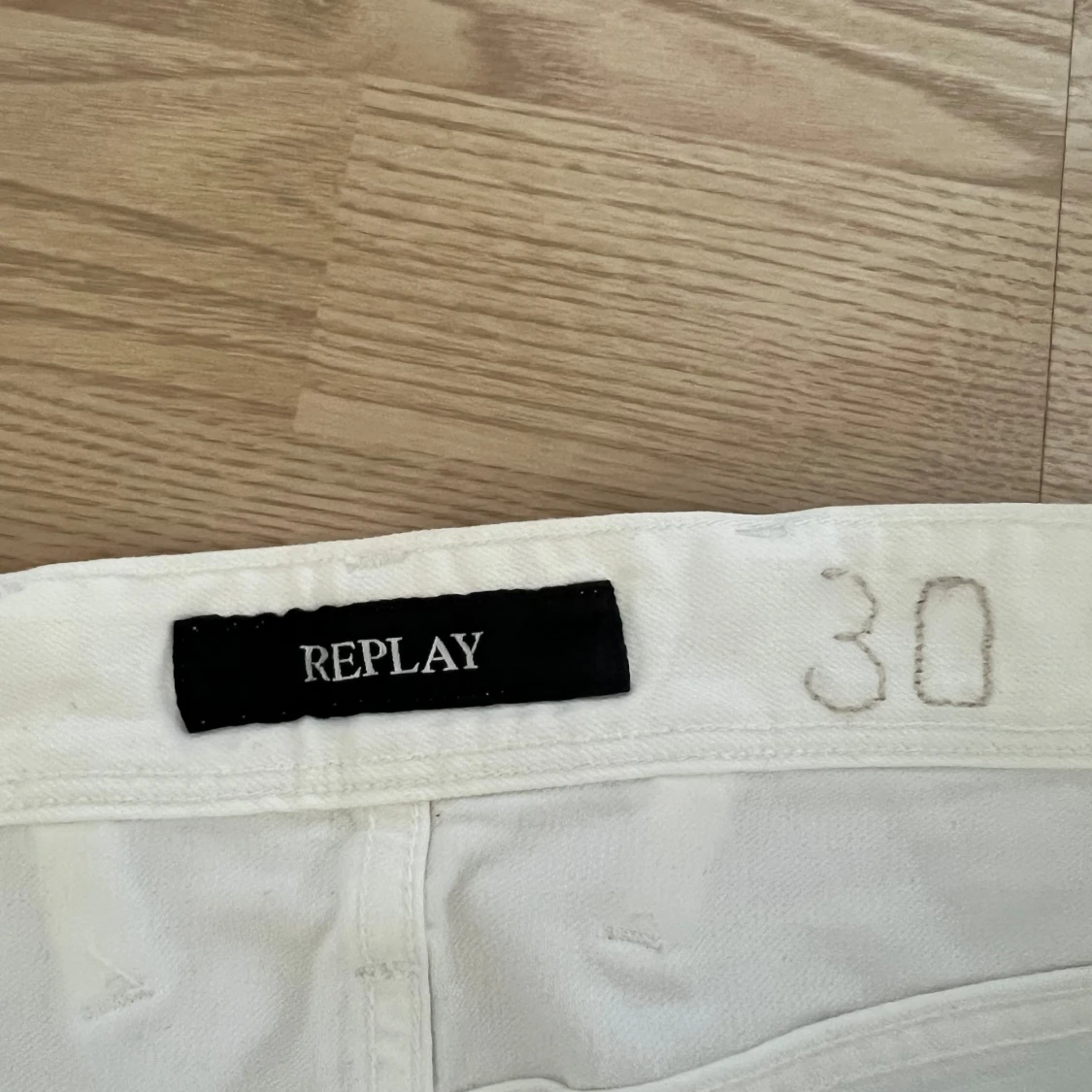 Vita jeansshorts från Replay - 3