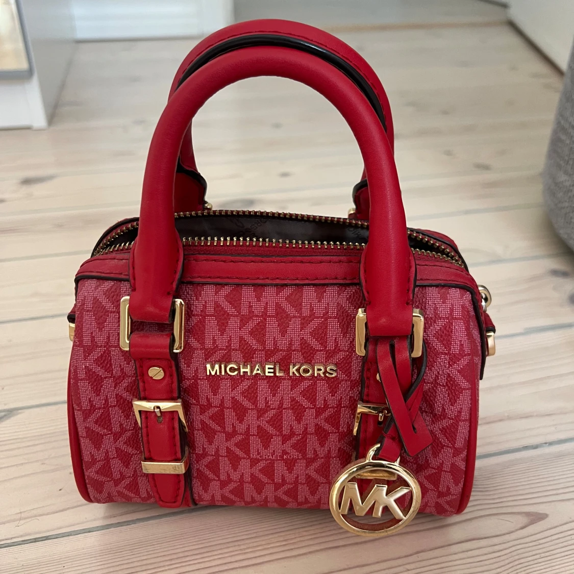 Röd Michael Kors handväska - 2