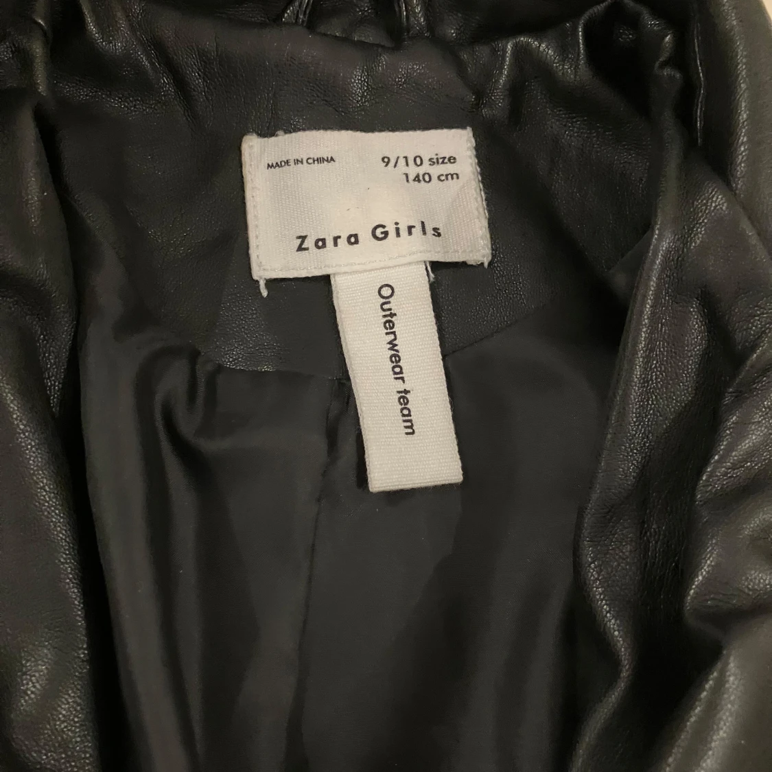 Svart skinnjacka från Zara Girls 140cm NY  - 2