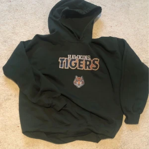 Vintage Grön Hoodie - Längd: 84cm  Bredd: 33,5cm