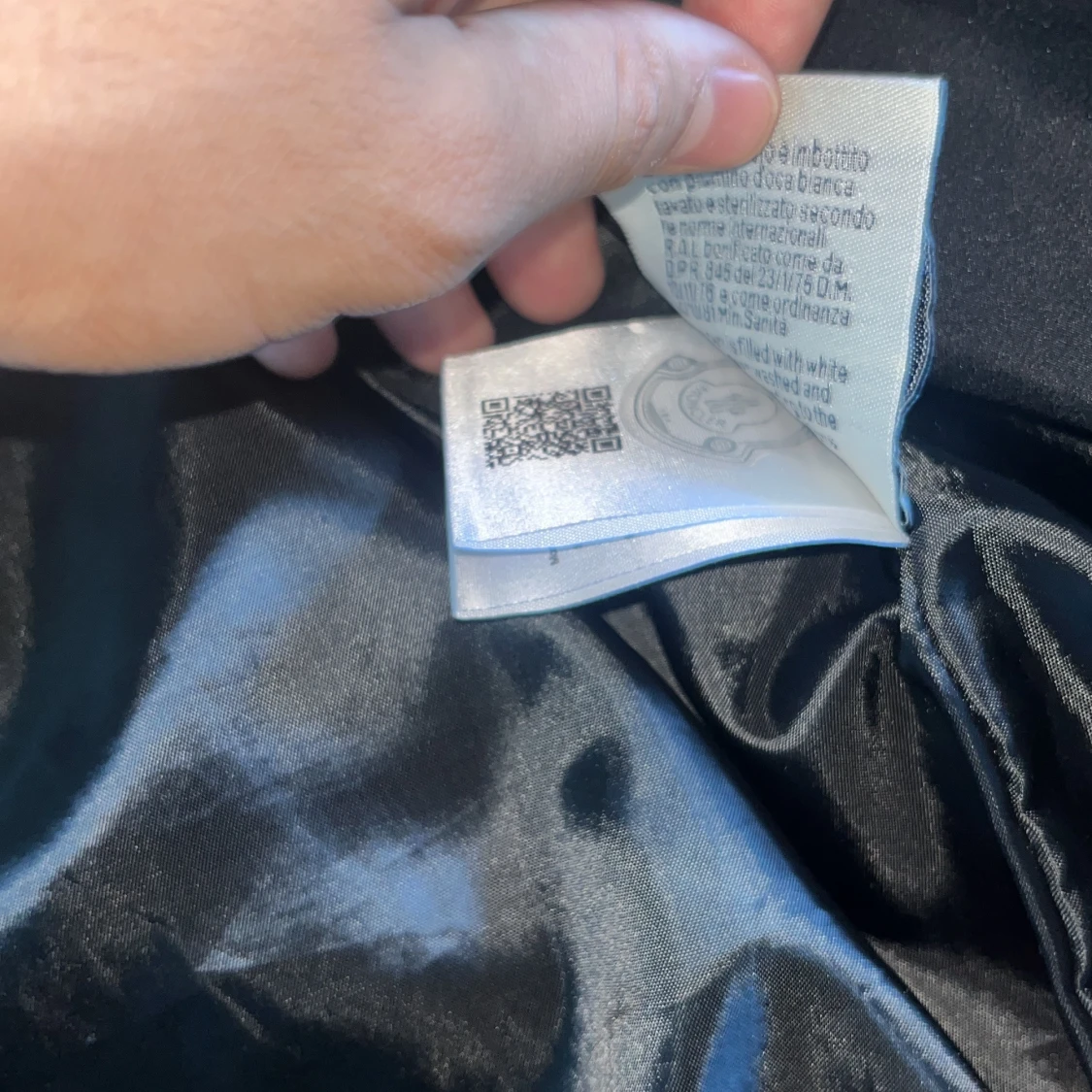 Svart vindjacka från Moncler med huva - 2