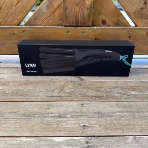 Lyko Deep Waver - Produkten är testad och fungerar. En vågtång från lykos egna märkte som endast är testad en gång 