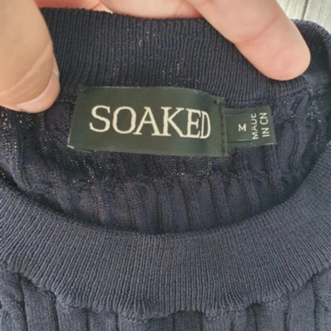 Mörkblå stickad topp från Soaked - 4