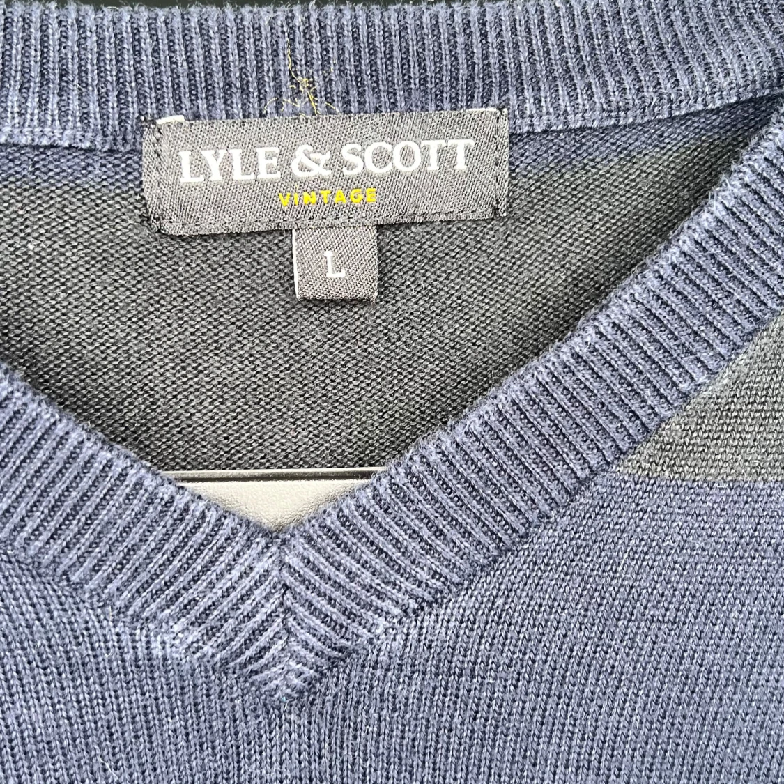 Randig tröja från Lyle & Scott, L - 2