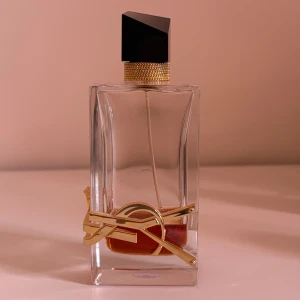 YSL libre intense  - YSL libre intense 90ml. Ni ser på bilden hur mycket som är kvar. 