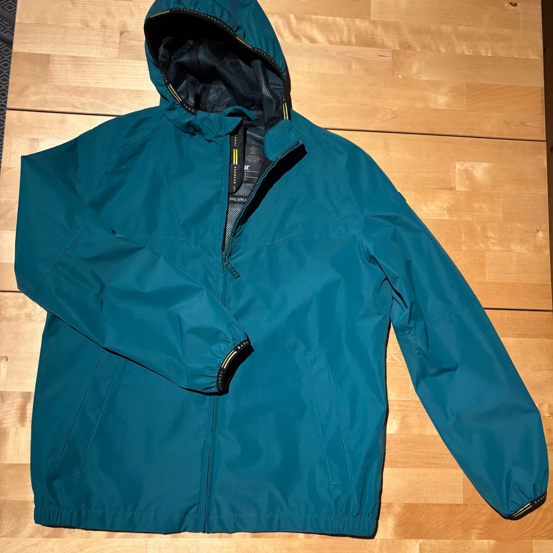 Blågrön regnjacka från Barbour L (stl 150)