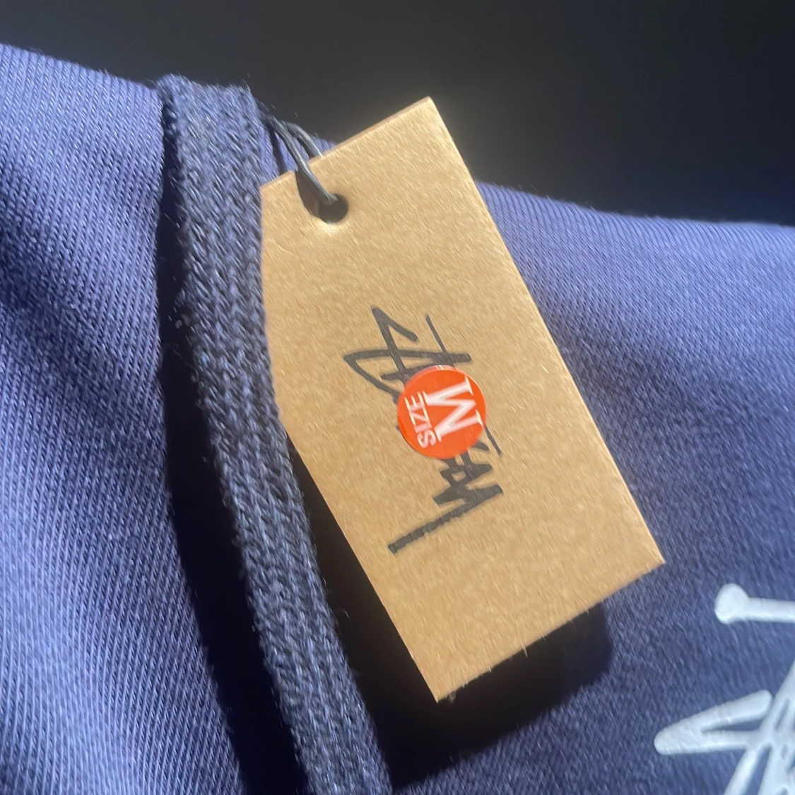 Mörkblå Stüssy hoodie med logga - 4