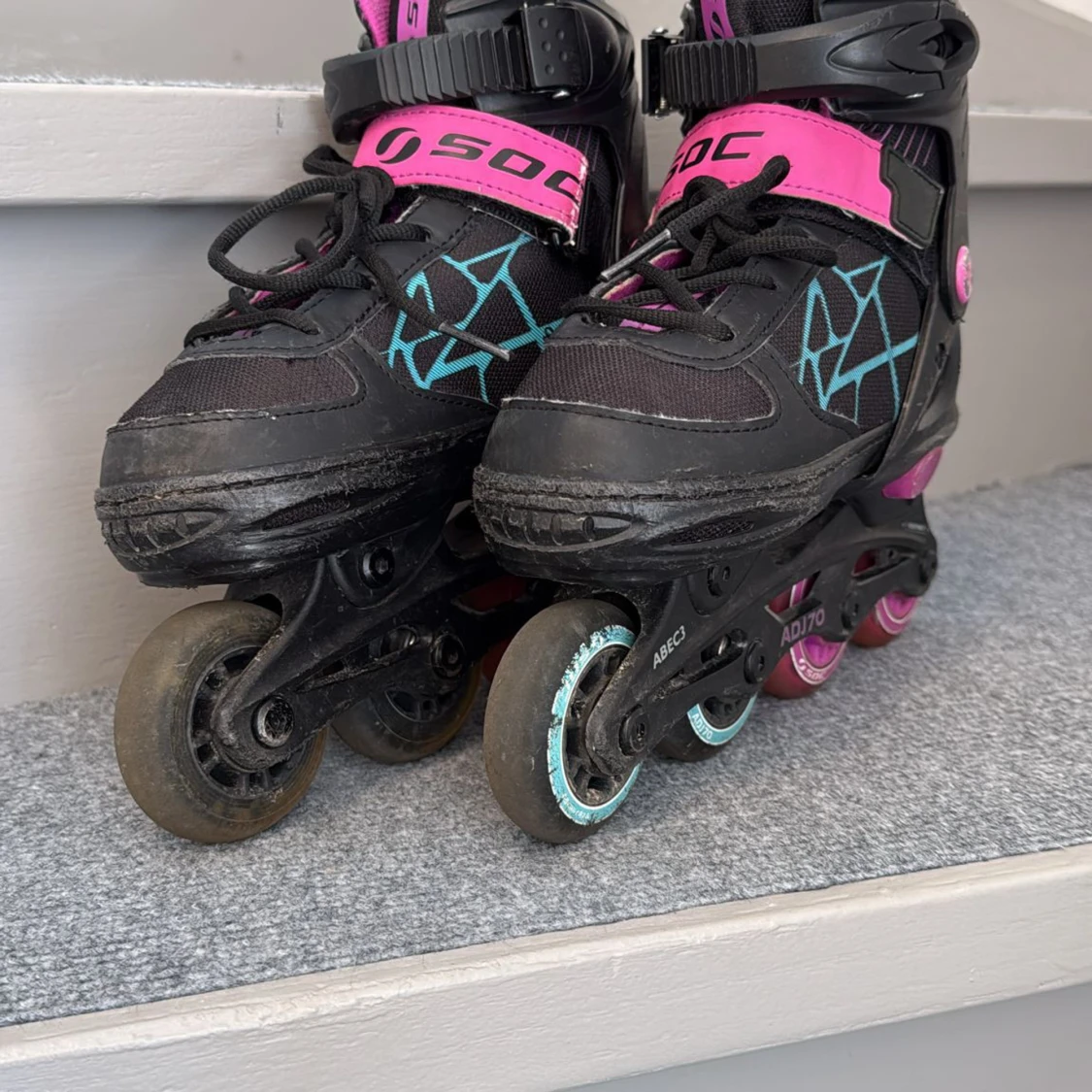 Svarta och rosa inlines från SOC - 1