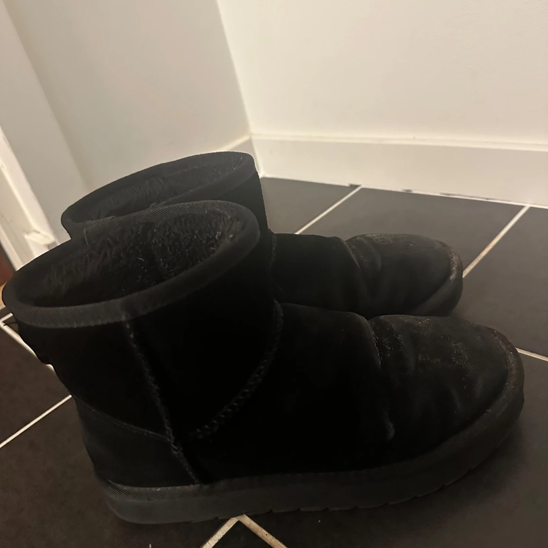 UGGs liknande skor storlek 37 