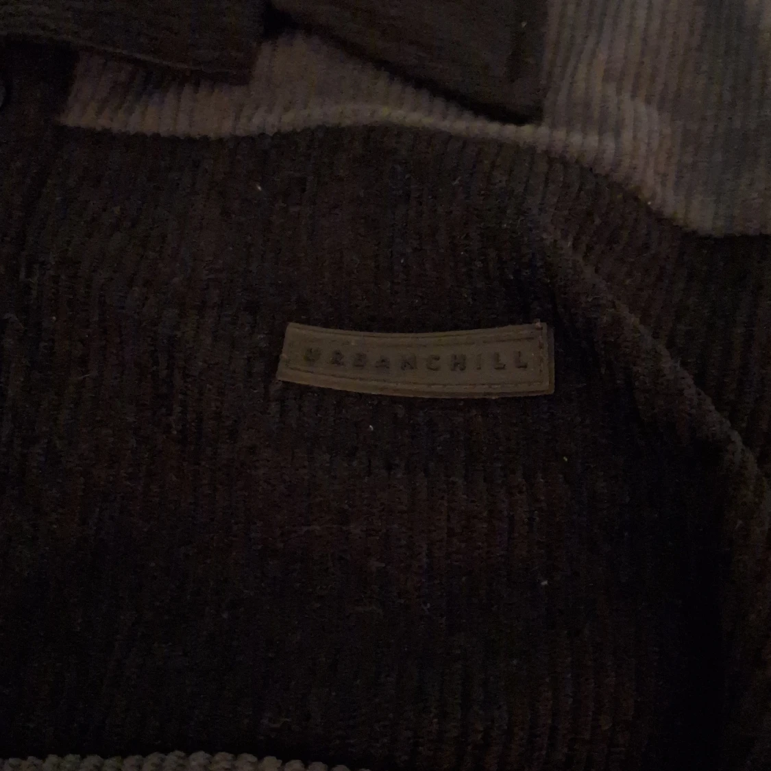 Svart-grå randig tröja - 1