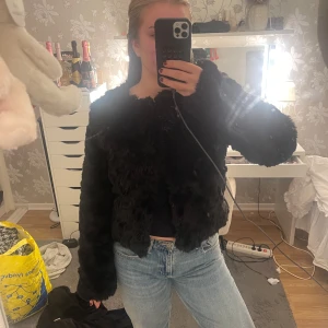 Pälsjacka - Supersnygg pälsjacka köpt på sellpy