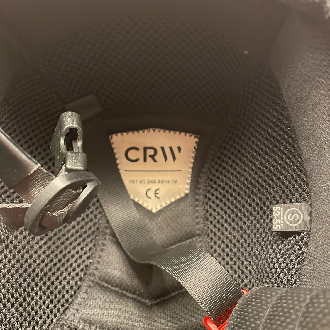 Svart glittrig ridhjälm CRW - 3